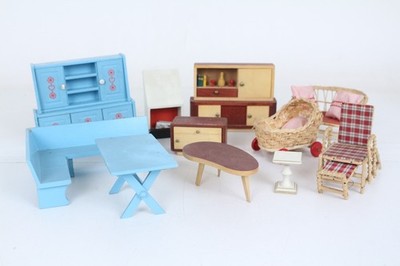 Puppenstube Möbel Puppenhaus Küche Wohnzimmer Schrank Eckank Nierentisch Korbmöb