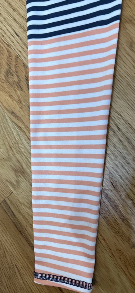 Top de natación Roxy para mujer talla M manga larga a rayas azul y blanco usado en excelente estado Foto 3 de 4