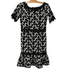 Shani | Dress Black White Scallop Short Sleeve Knee Length NWT- Size 6