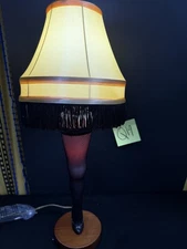 Q19 26" Deluxe DeskTop Leg Lamp Blemished