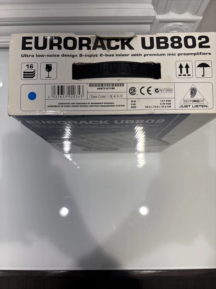Behringer Eurorack UB802 Ultra Low-Noise 8-Input 2-Bus Mixer   - Image 2 of 4