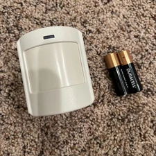 Interlogix 60-807-95R Indoor Wireless Pet Immune SAW PIR Detector