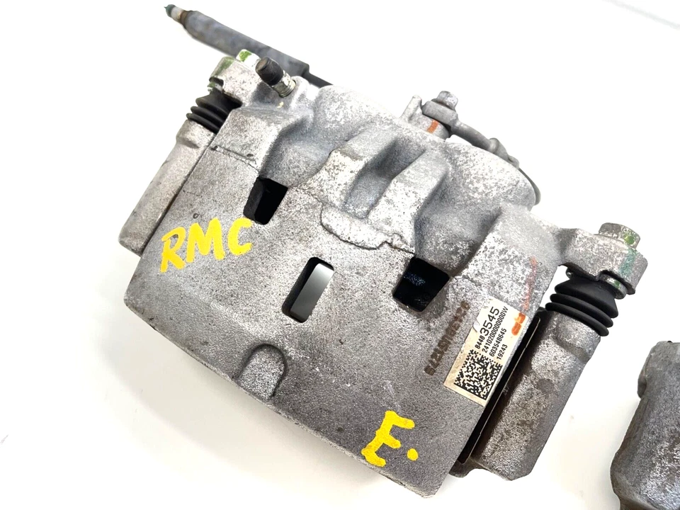 Juego de pinzas de freno delanteras derecha izquierda GMC ACADIA 2017-2020 84483545 84483546 OEM Foto 3 de 4