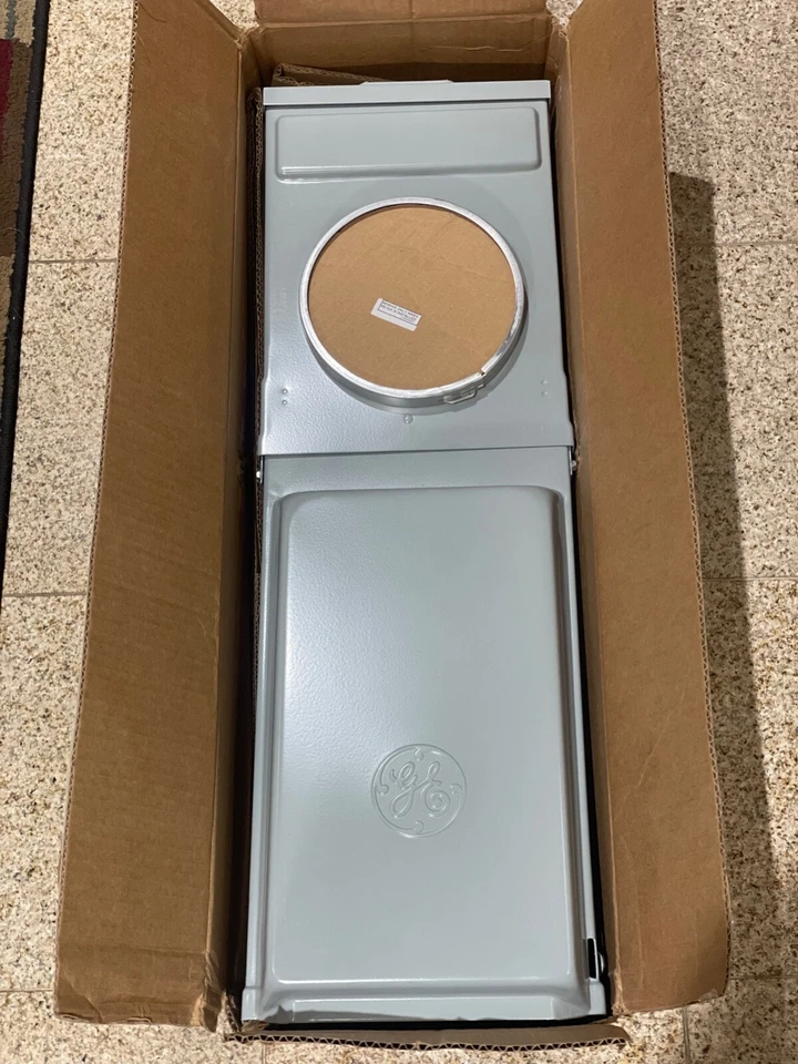 RV Power Outlet GE1LM502SS - Image 4 of 4