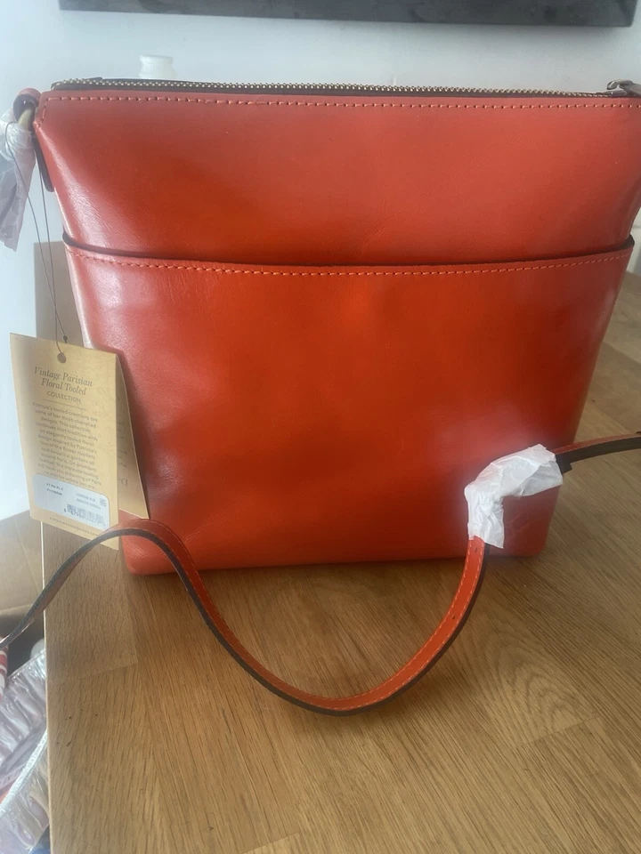 PATRICIA NASH RETAIL $300 BANDOLERA DE CUERO CORAL NUEVO CON ETIQUETAS HERRAJES DE LATÓN ¡2 BRAZALETES!🍑 Foto 4 de 4