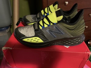 new balance fresh foam roav blur