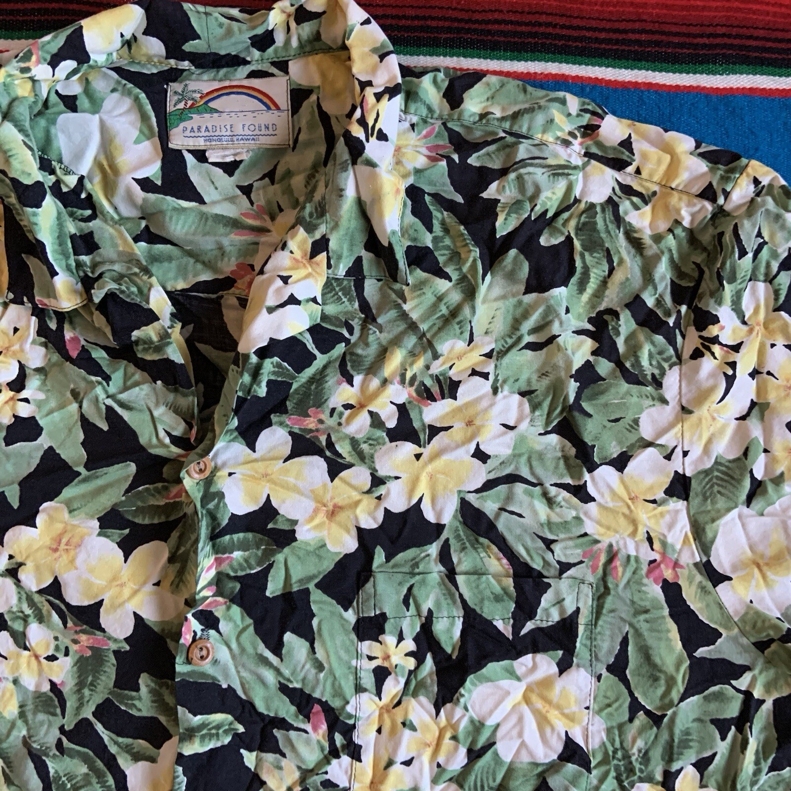 Paradise Found Vintage Mens Hawaiian Shirt Button Up Floral Size ~XL