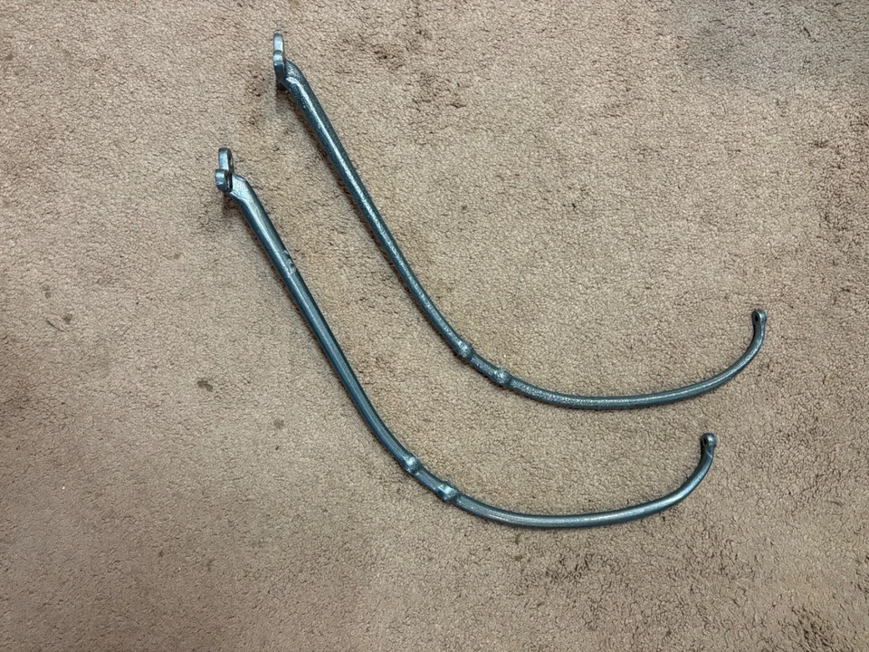 Soportes guardabarros delanteros originales Ford Modelo A 1930 1931 Foto 2 de 4