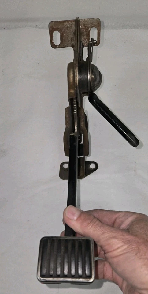 1968 Cadillac Deville Fleetwood Emergency Brake Pedal Assembly OEM GM - Image 2 of 4