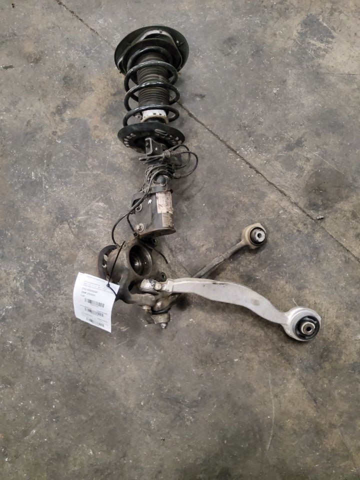 10 11 12 13 14 15 16, Mercedes-Benz E550, Front Right Knee
