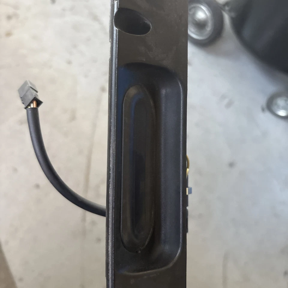 Manija trasera maletero para BMW E46 portón trasero con luces y botón Foto 4 de 4