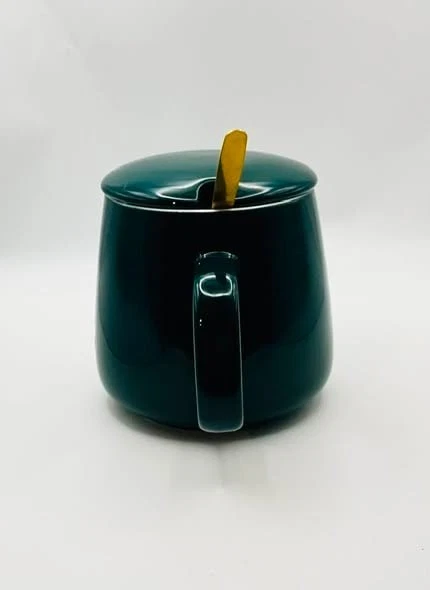tasse à café céramique verte avec couvercle assorti et cuillère dorée 9x12cm - Photo 4/4