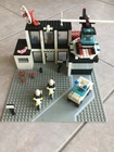 LEGO Town: Police Command Base (6386) -95% Complete With instructions