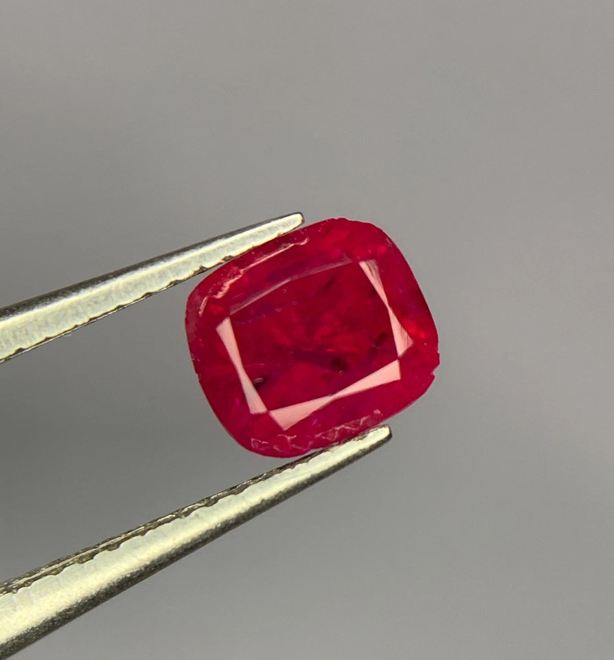 0.90 CT Natural Ruby Cut Unheated Loose Gemstone Faceted from Afghanistan - Image 4 of 4
