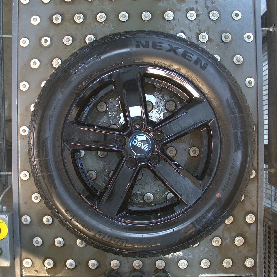 Seat Ateca Winterkompletträder KBA 53531 Nexen 215/60 R16 99H - Bild 3 von 4