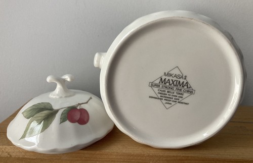 Mikasa Belle Terra Maxima Sugar Bowl Dish Lid CAJ05 Perfect Walnut Berries White - Picture 9 of 11