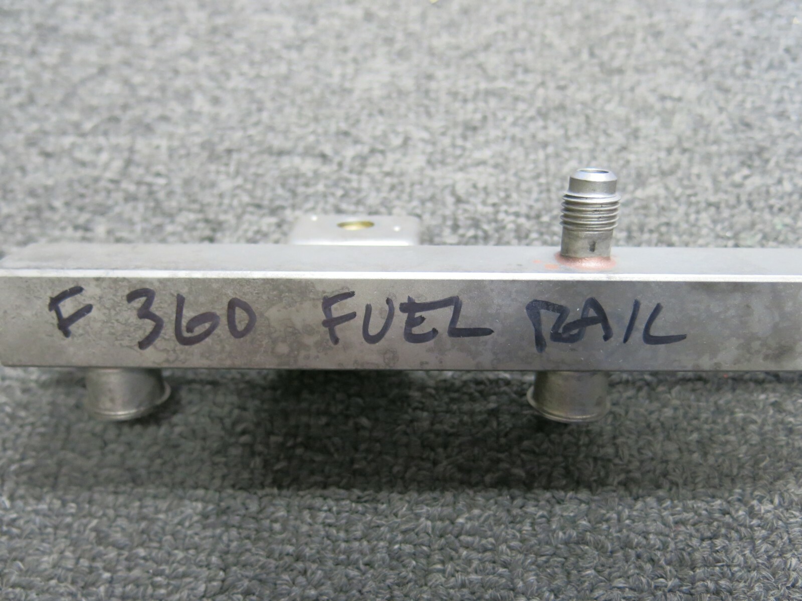 Ferrari 360 Fuel Rail BOSCH 0280151068