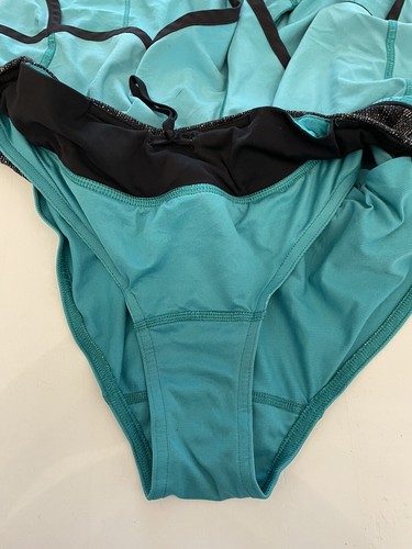 Woman’s Lululemon Speed Up Teal Sz 10 Athletic Shorts Vented Hidden Pocket #122 - Picture 7 of 12