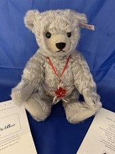 Steiff Swarovski Poinsettia Teddy Bear 2007 Limited Edition EAN 681103 , 10"