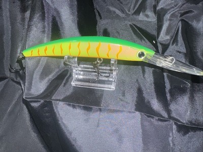 Yo-Zuri Crystal Minnow Deep Diver F (Floating)   Mint 5 1/4  Walleye / Salmon
