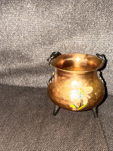 Vtg Copper Hammered Cauldron w/ Handle Small Planter flower Design Zurich - Picture 8 of 13