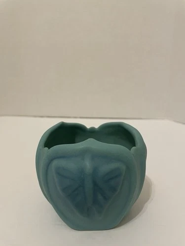 VINTAGE VAN BRIGGLE POTTERY TURQUOISE  LUNA MOTH BUTTERFLY 3” VASE W/CUT OUTS
