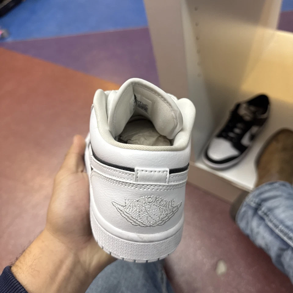 Jordan 1 Low Panda 6,5 W Foto 2 de 4