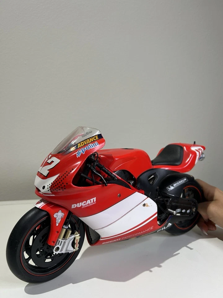 1:12 Scale Ducati Capirossi #65 2003 MotoGP Diecast Bike Model – Rare Display - Image 3 of 4
