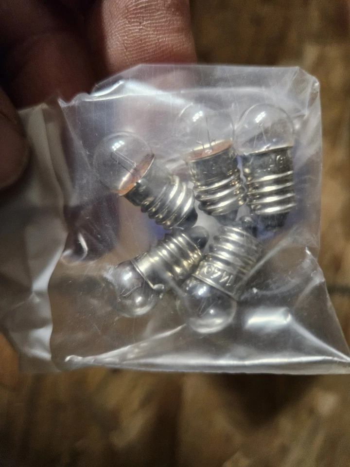 NEW Wagner 1449 Miniature Automotive Bulb (10) - Image 3 of 3