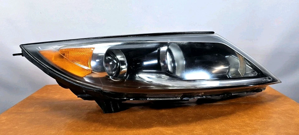 KIA SPORTAGE 2011 2012 pasajero derecho halógeno con faro LED DRL fabricante de equipos originales usado #5 Foto 2 de 4