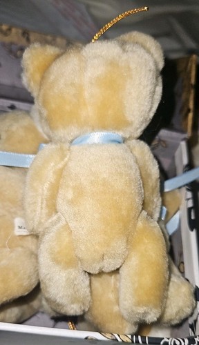 Lot 20 Craft Bears Articulated New Rabbits Plaques Embroidered Displays More New - Picture 3 of 18
