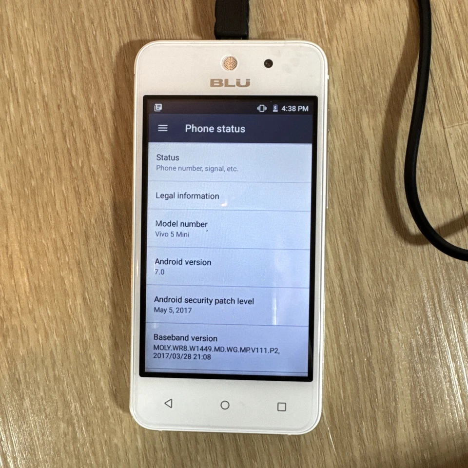 Smartphone BLU Vivo 5 Mini V050Q GSM Desbloqueado 4”8GB Plateado Android 6.0 Usado Prueba Foto 4 de 4