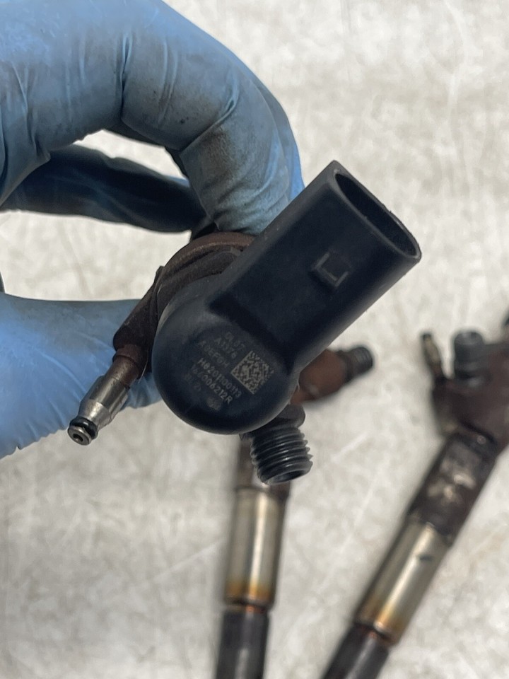 NISSAN JUKE FUEL INJECTOR H8201100113 JUKE 1.5L DSL MAN SUV COUPE 2017