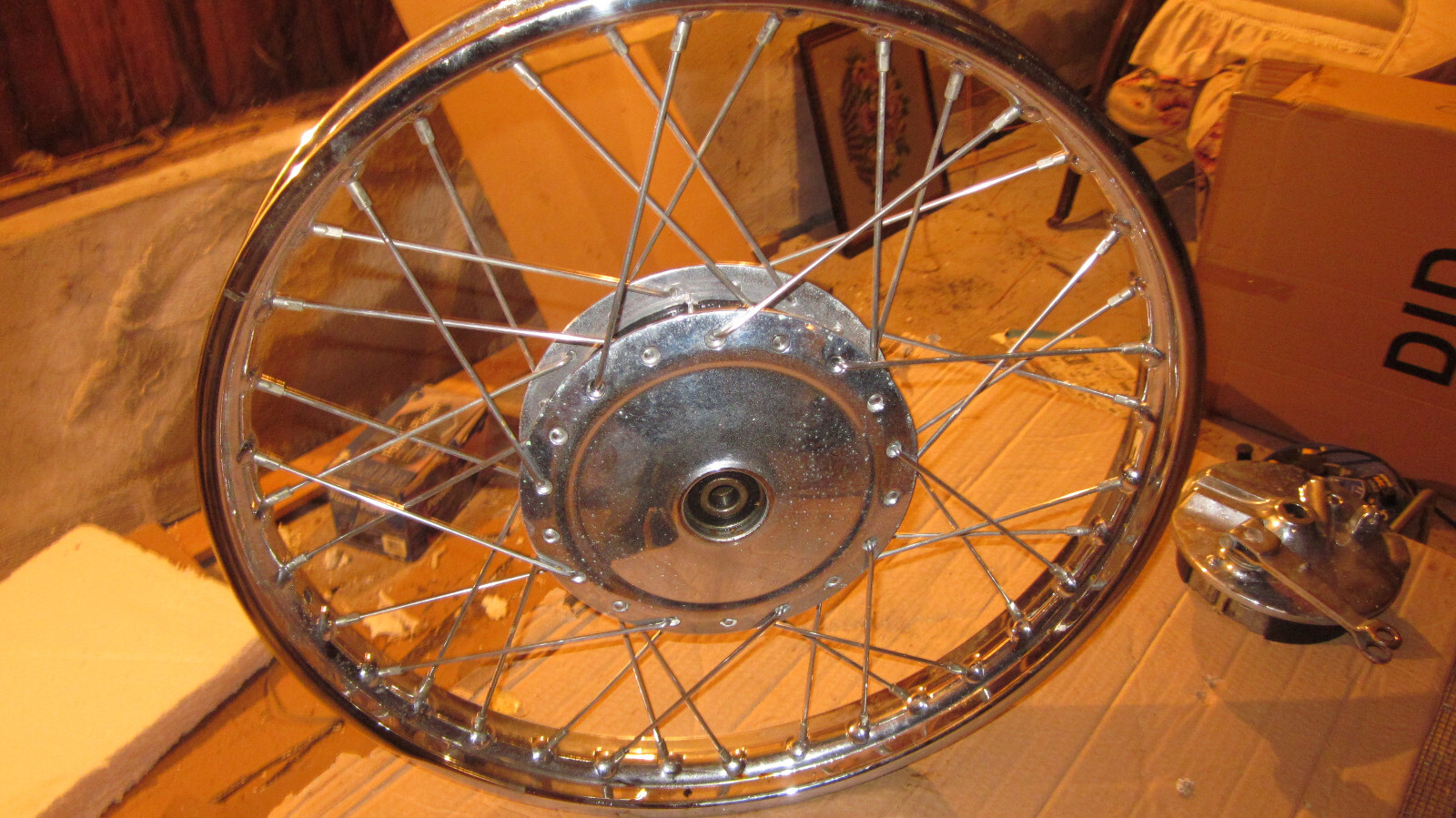 VINTAGE MOTORCYCLE WHEEL 19 INCH VERY GOOD CONDITION POSSIBLE NEW OLD
