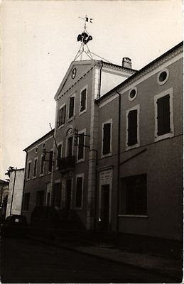 Old postcard St-Genies-Le-Bas (Hlt.) - Partial View (255481)