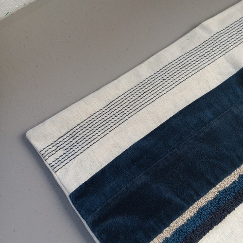 Pier 1 Pillow Cove Blue Linen Velvet Textured Set of 2 Coastal Nautical Yacht - Picture 10 of 10