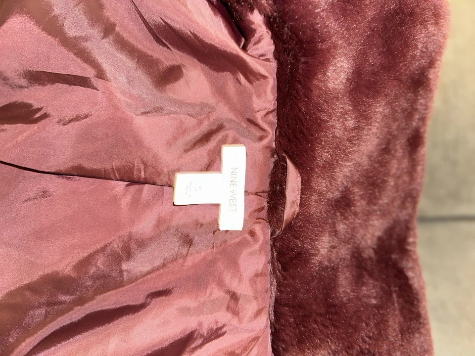 Abrigo Nine West de piel sintética para mujer talla S forrado rojo borgoña bolsillos delanteros Foto 4 de 4