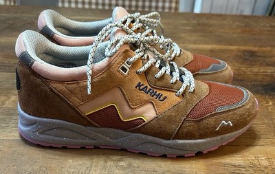 Men s Karhu Aria 95 'Brown Sugar Apricot' Size 8.5