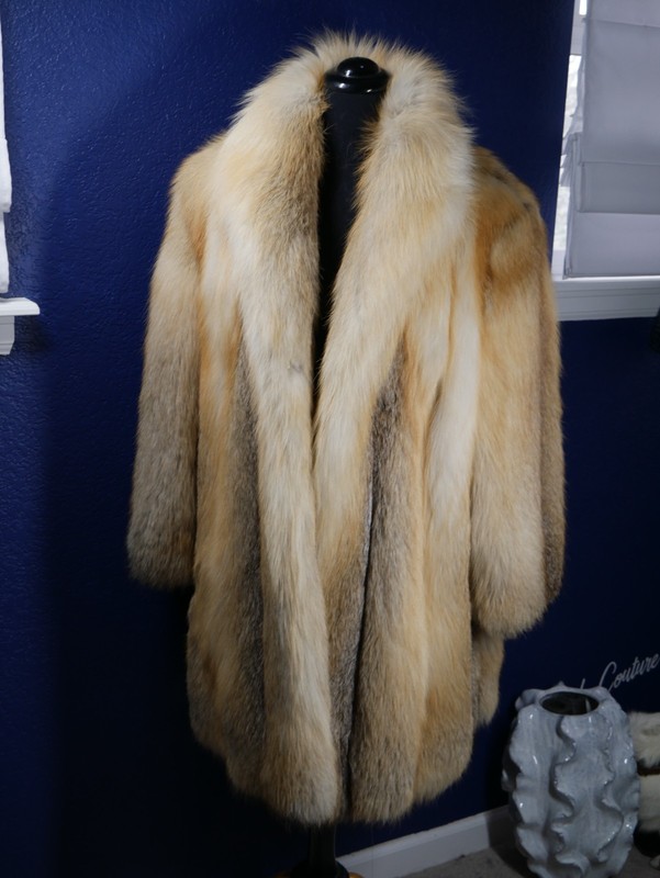 Stunning Golden Island Fox Fur Stroller Coat Jacket