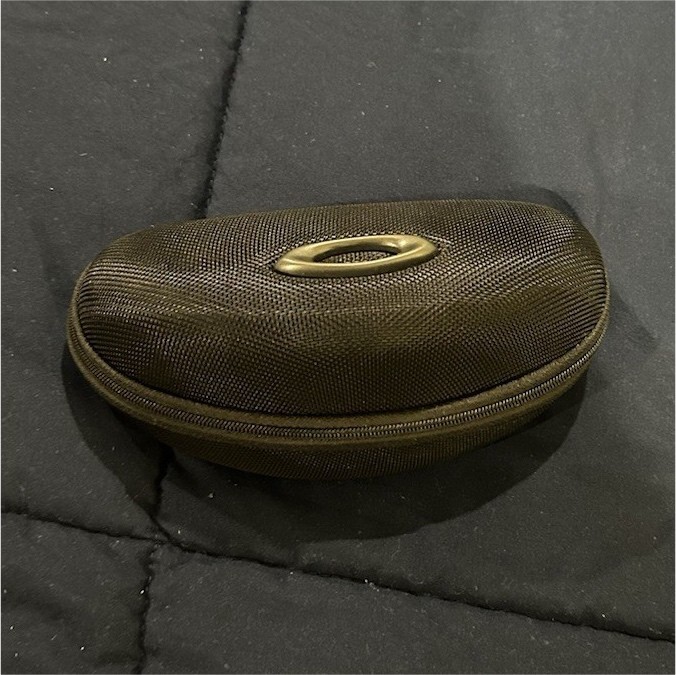 Oakley Men's Black Rectangular Lightweight Sungla… - image 1