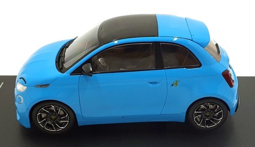 Ixo 1/18 Scale MCG18499 - Fiat Abarth 500e - Blue - Picture 4 of 5