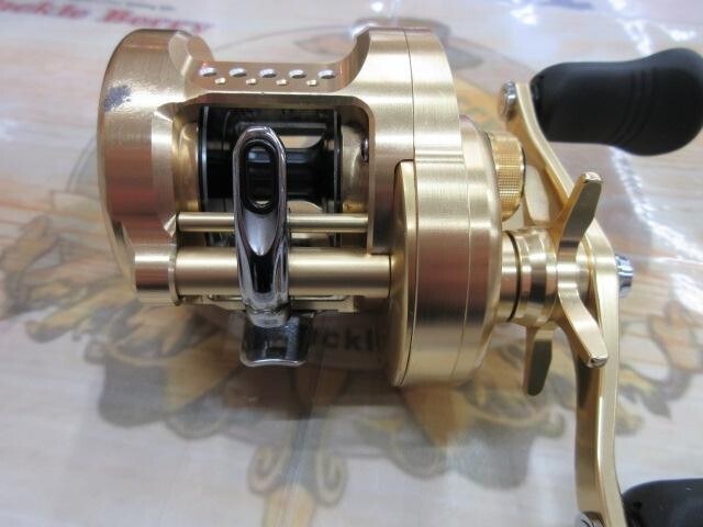 リール SHIMANO 18CALCUTTA CONQUEST 301 Shimano 18 CALCUTTA CONQUEST 301 Left Handed Bait Casting