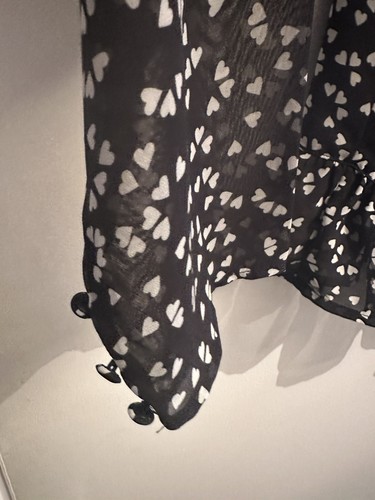 ~* QUIZ - OVERLAY BLOUSE - BLACK WITH HEARTS - SIZE 18 - NEW *~ - Picture 2 of 13