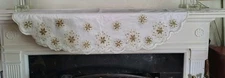 Cynthia Rowley New York Fireplace Mantle Scarf White With Gold Bead Snowflakes