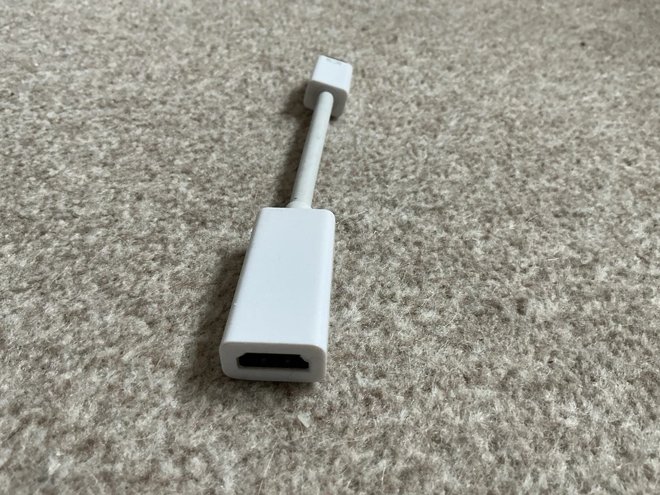 DisplayPort 1.2 to HDMI Adaptor White ** FREE DELIVERY ** - Image 2 of 2