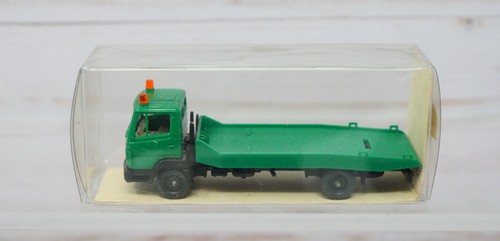 Wiking 20633, camión de remolque de plataforma plana Mercedes-Benz 817, escala 1/87 HO | Condition: New