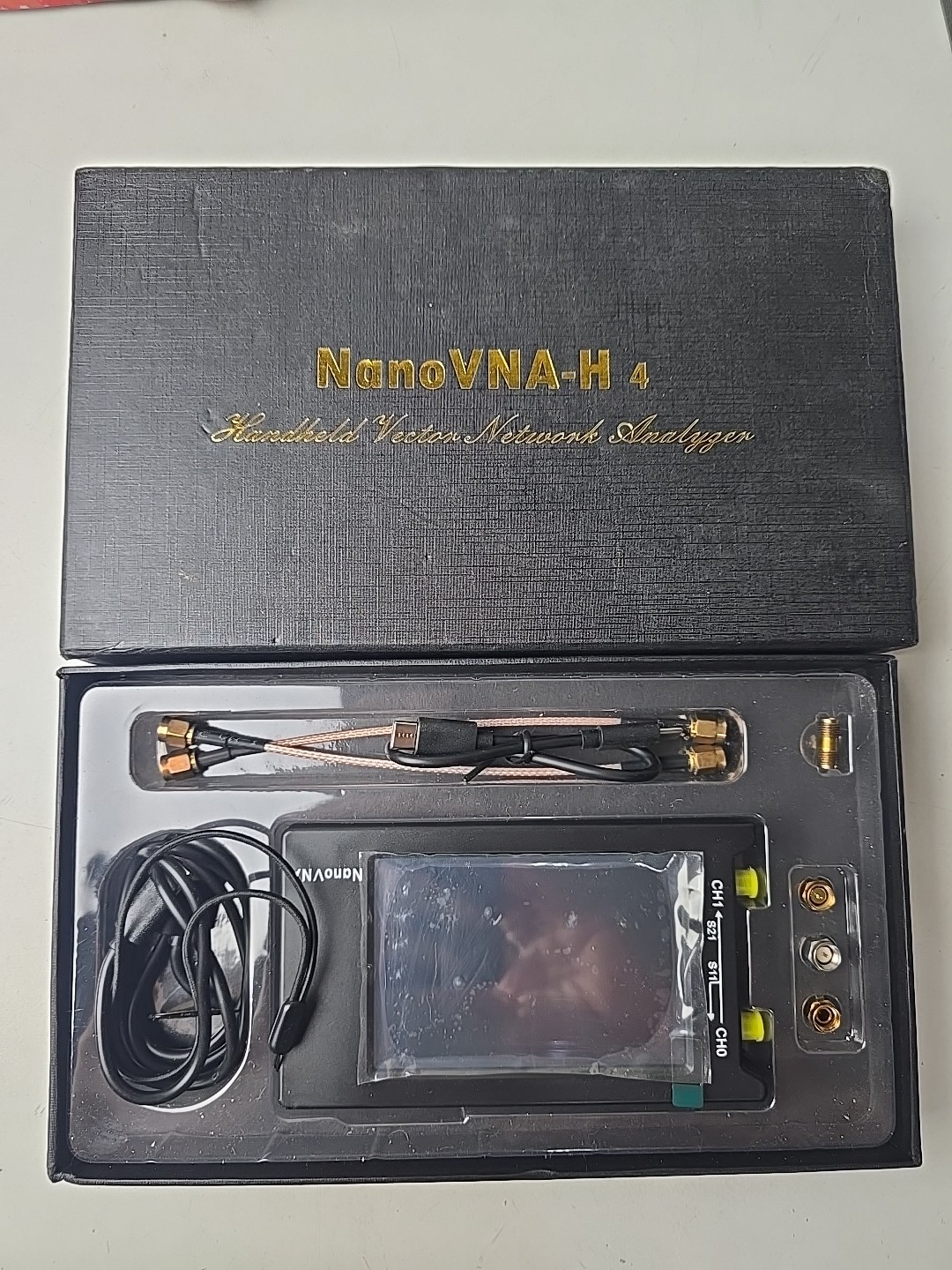 Nano VNA-H4 4" LCD 0.9G~1.5GHz VNA HF VHF UHF UV Vector Network Analyzer