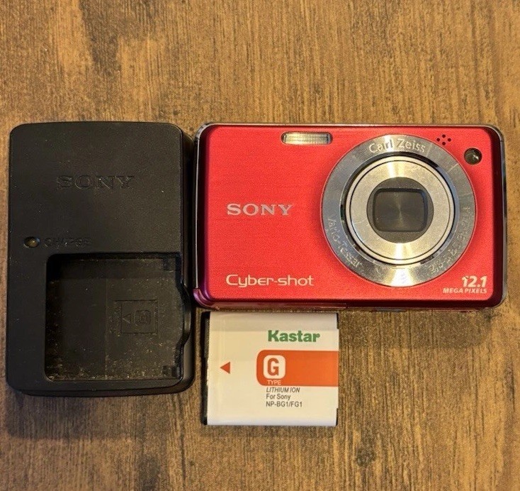 Sony Cyber-shot DSC-W230 12.1MP Digital Camera - Silver for Sony Cyber-shot DSC-W230 12.1MP Digital Camera - Silver for