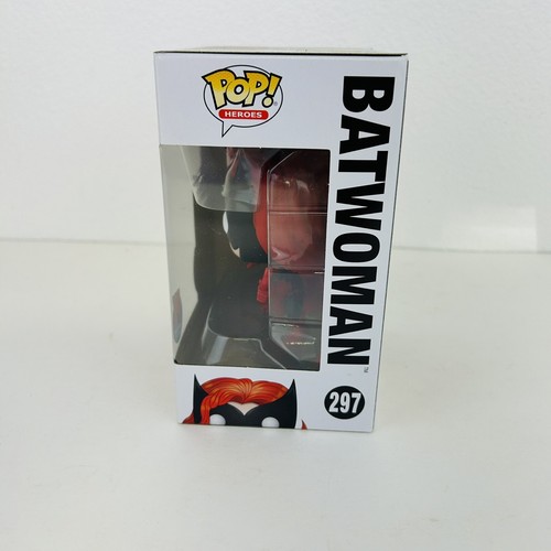 Funko Pop! DC Super Heroes BATWOMAN 297 PX Previews Exclusive - Picture 4 of 6