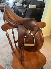 17.5 inch Beval Saddle